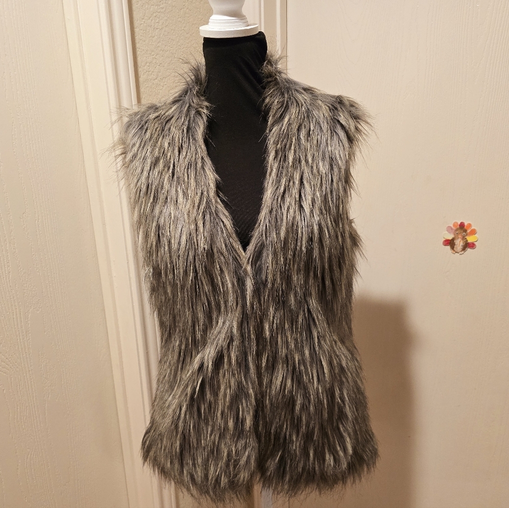 Nicole Faux Fur Vest in Silver and Gray